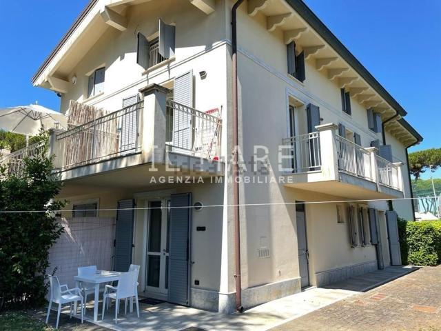 Casa in vendita a Cinquale, Montignoso