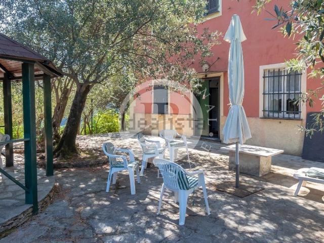 Casa in vendita a Avegno