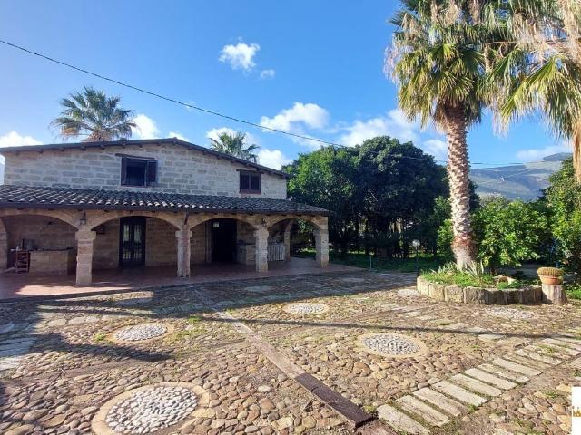Casa in vendita a Carini, Sicilia