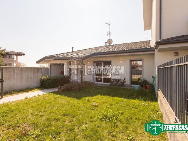 Casa in vendita a Magnago, Lombardia