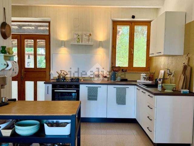 Casa in vendita a Baschi, Terni