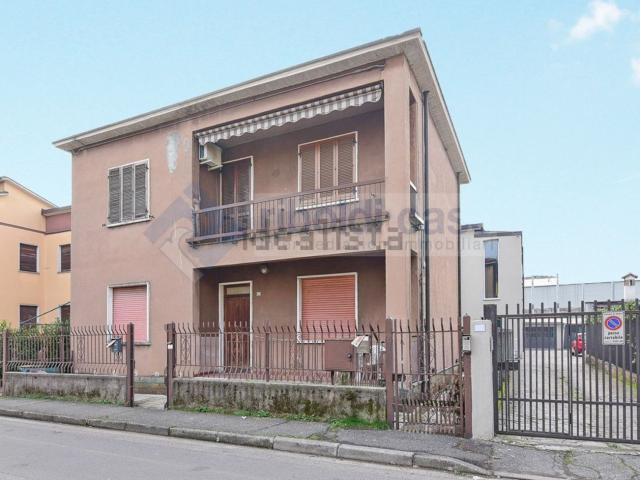 Casa in vendita a Prati, Desio