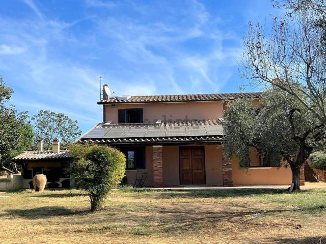 Casa in vendita a Unione di Comuni Montani Colline del Fiora, Pitigliano