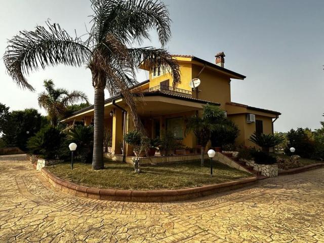Casa in vendita a Piazza, Sicilia