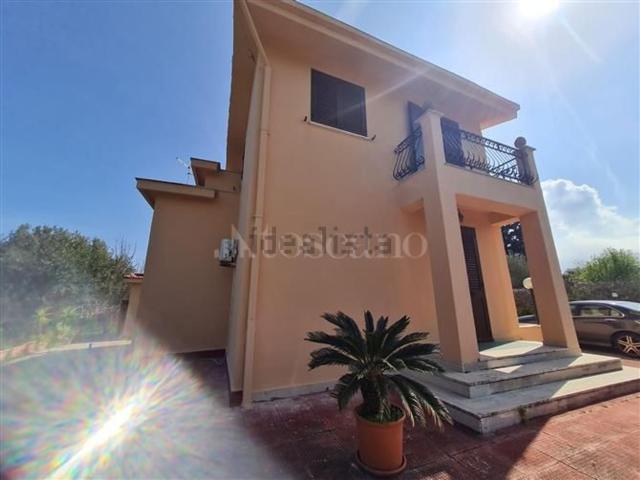 Casa in vendita a Carini, Sicilia