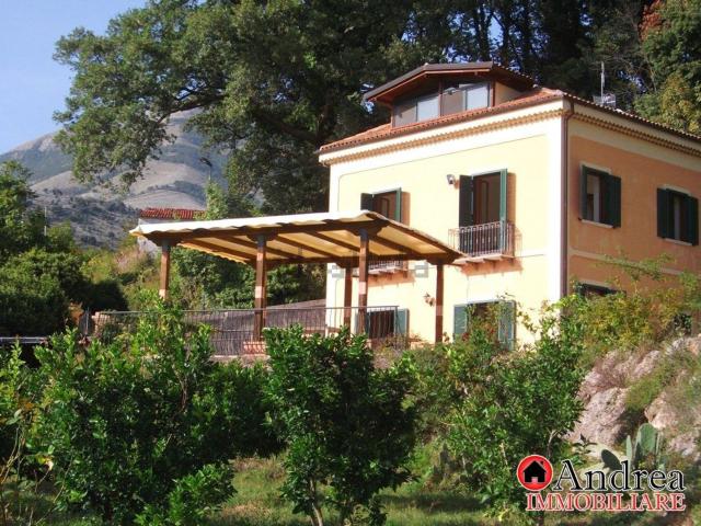 Casa in vendita a Maratea, Basilicata
