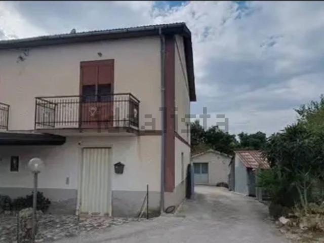 Casa in vendita a Sant'Angelo dei Lombardi, Avellino