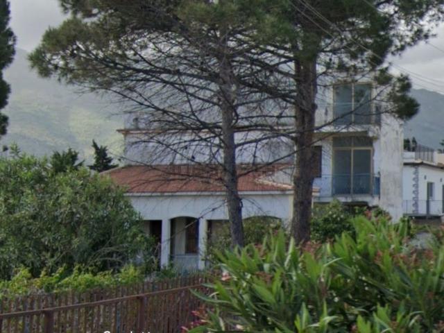 Casa in vendita a Carini, Sicilia