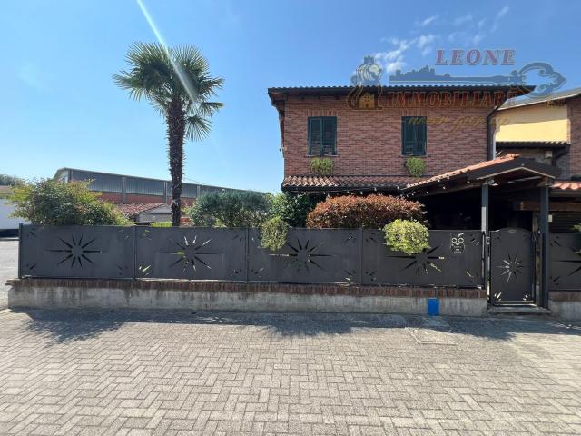 Casa in vendita a Roncaro, Pavia