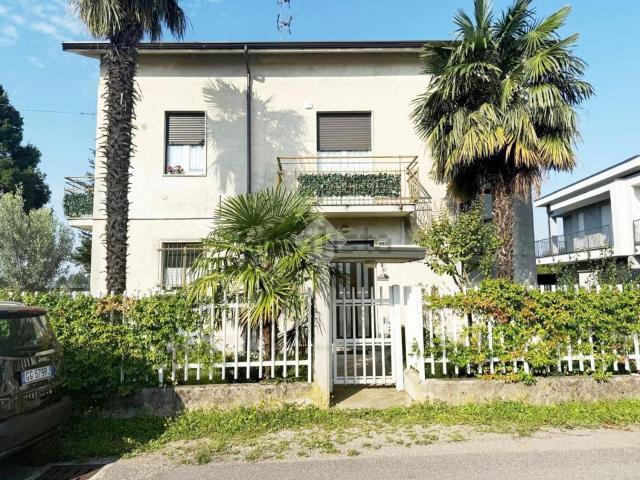 Casa in vendita a Turate, Lombardia