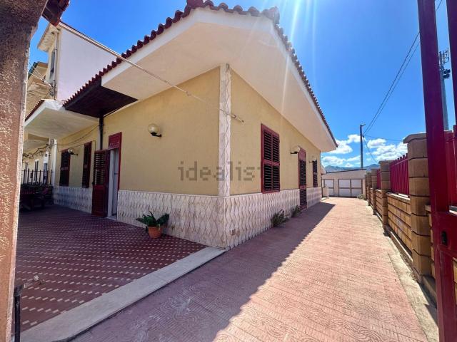 Casa in vendita a Barcellona Pozzo Di Gotto, Sicilia