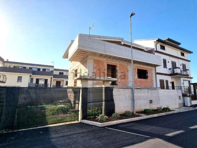 Casa in vendita a Mondragone, Campania