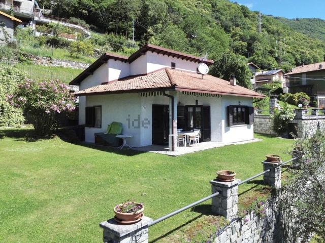 Casa in vendita a Montemezzo, Lombardia