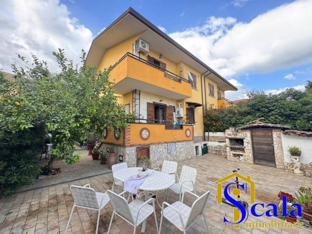 Casa in vendita a Vitulazio, Campania