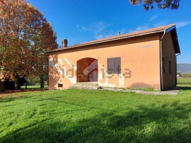Casa in vendita a Vico Nel Lazio, Lazio