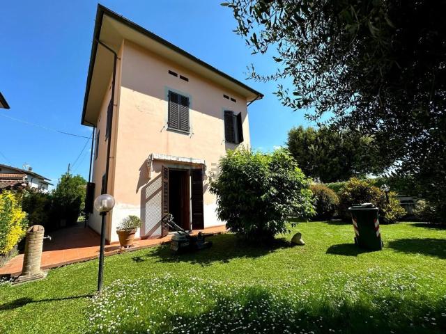 Casa in vendita a Santissima Annunziata, Bagni Di Lucca Ponte