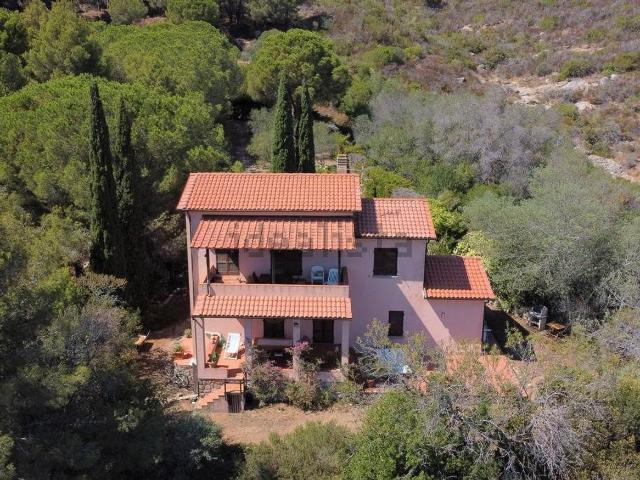 Casa in vendita a Campo nell'Elba, La Pila