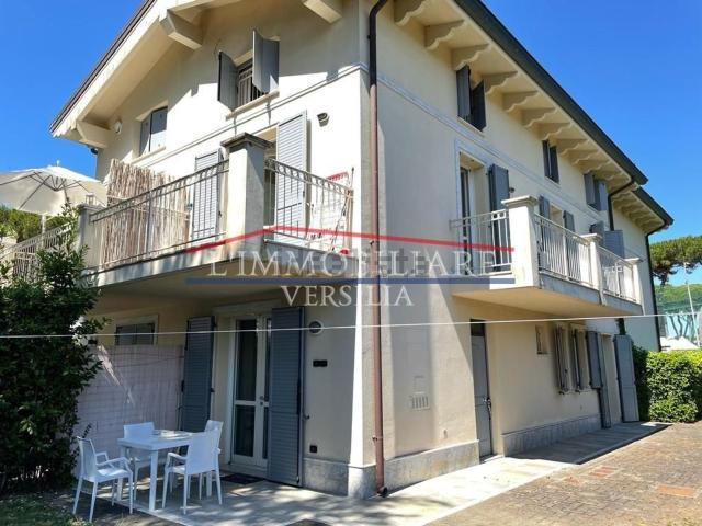 Casa in vendita a Montignoso, Toscana