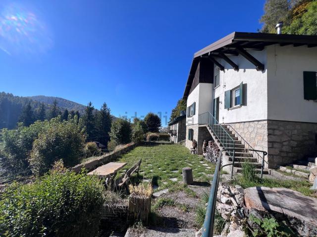 Casa in vendita a Abbadia Lariana, Lombardia