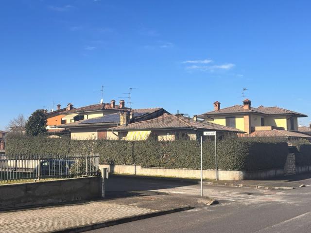 Casa in vendita a Salerano Sul Lambro, Lombardia