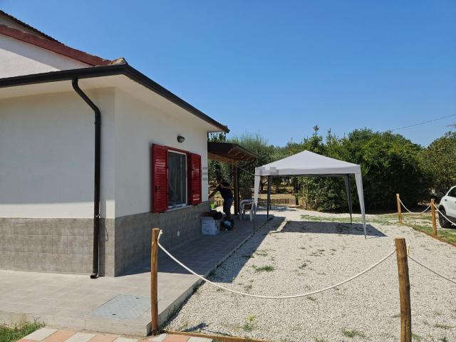 Casa in vendita a Castel San Lorenzo, Campania