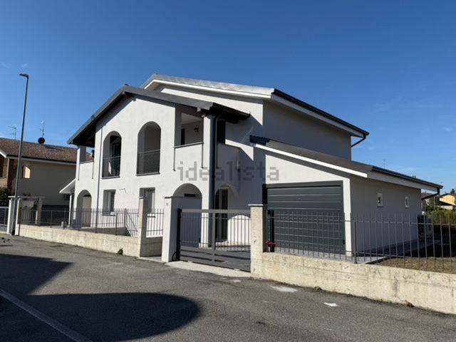 Casa in vendita a Piemonte, Novara