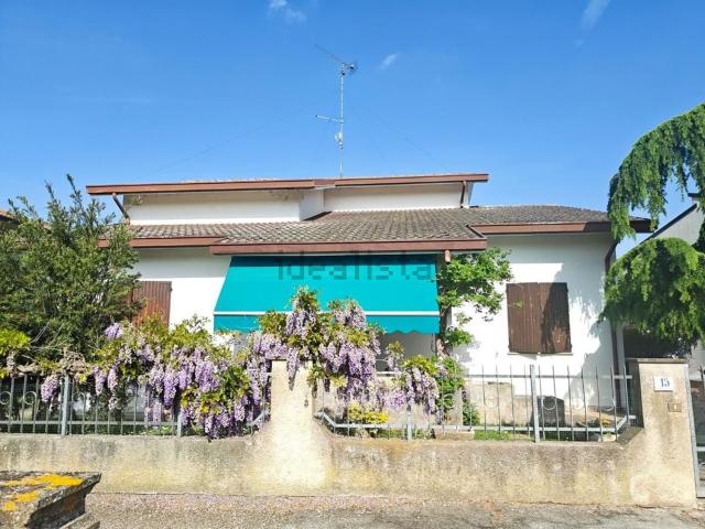 Casa in vendita a Unione Terre e Fiumi, Berra