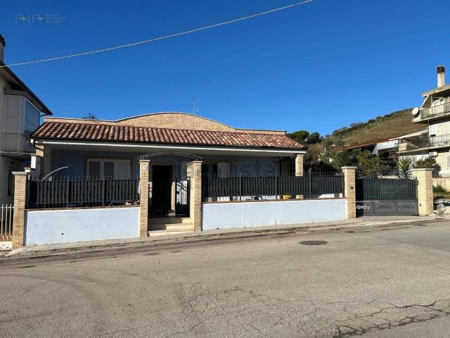 Casa in vendita a Marche, Ascoli Piceno