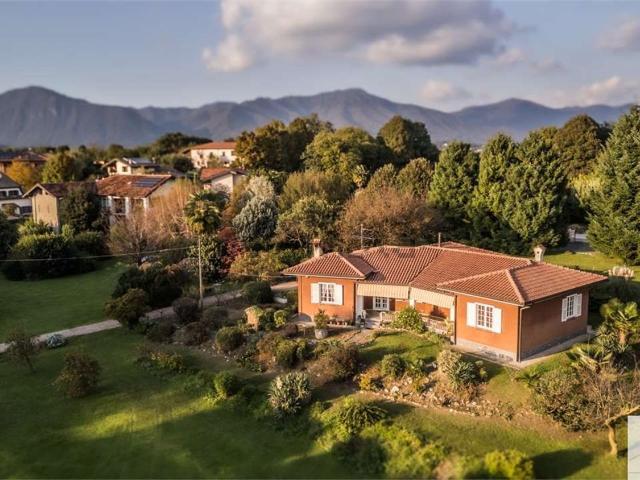 Casa in vendita a Bogno, Besozzo