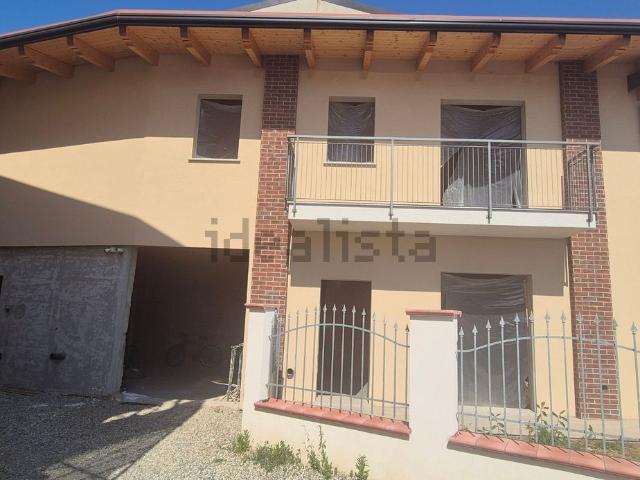 Casa in vendita a Piemonte, Novara