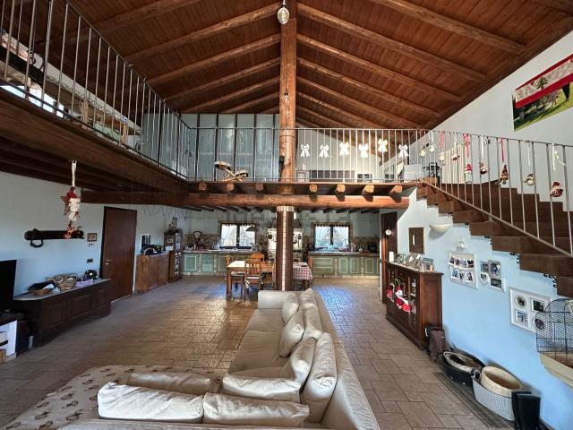 Casa in vendita a Villaggio Trieste, Cantù