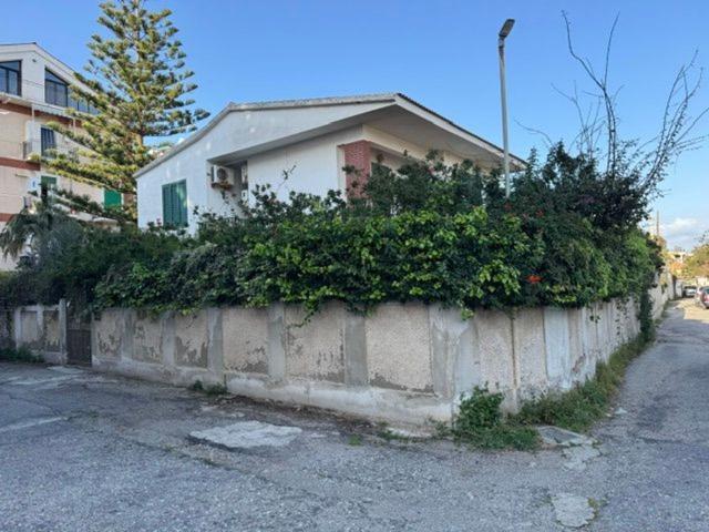 Casa in vendita a Sperone, Messina