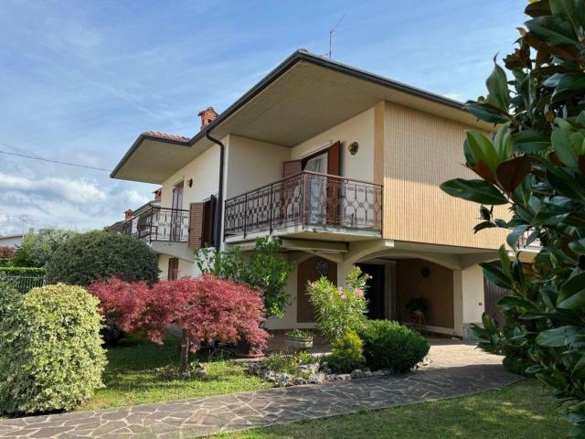 Casa in vendita a Bonate Sopra, Lombardia