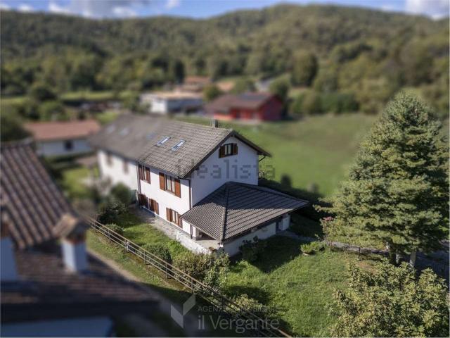 Casa in vendita a Fosseno, Nebbiuno