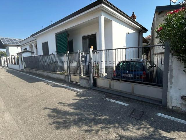 Casa in vendita a Marcignago, Pavia