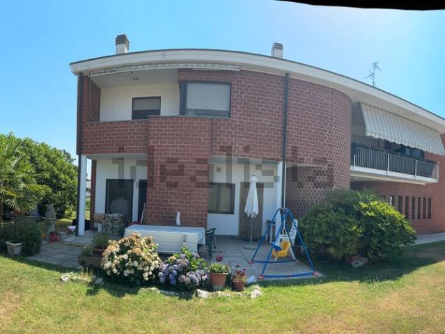 Casa in vendita a Piemonte, Novara