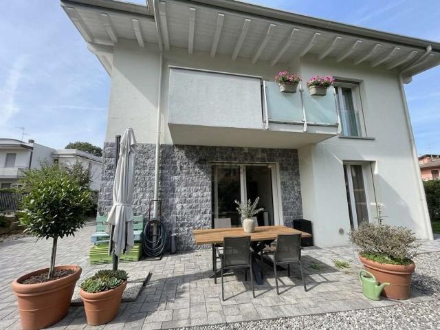 Casa in vendita a Cantù, Como