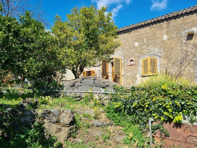 Casa in vendita a Trecastagni, Sicilia