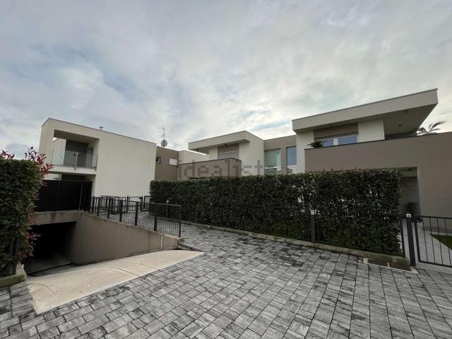 Casa in vendita a Roncola, Treviolo