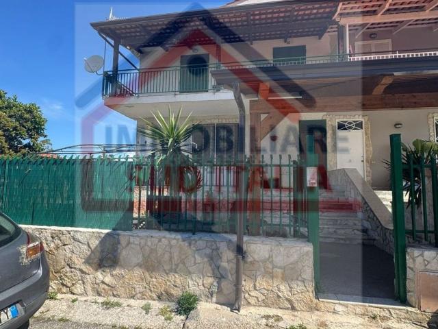 Casa in vendita a Canosa, Giugliano In Campania