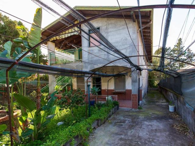 Casa in vendita a San Giovanni Galermo-Trappeto-Cibali, Catania