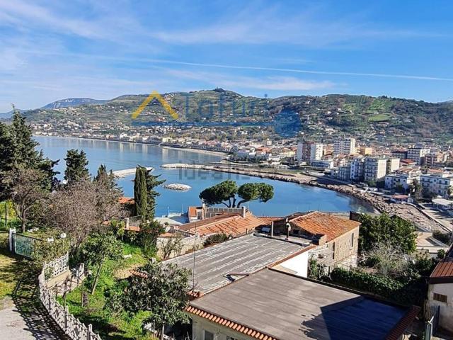 Casa in vendita a Borgo Medievale, Agropoli