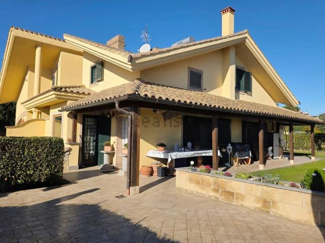 Casa in vendita a Le Rughe, Formello