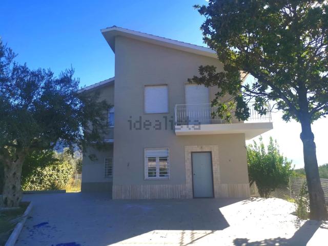 Casa in vendita a Piedimonte San Germano Alta, Piedimonte San Germano