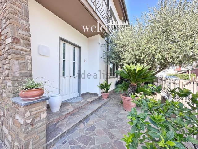 Casa in vendita a San Lorenzo, Campi Bisenzio