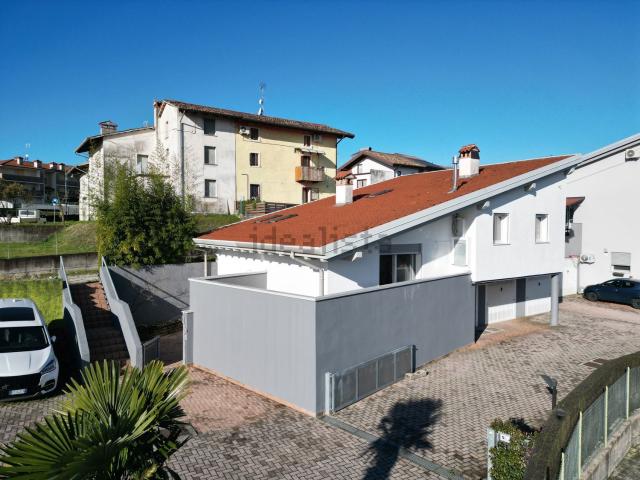 Casa in vendita a Rodeano Alto / Rodean dal Alt, Rive d'Arcano / Rivis Darcjan