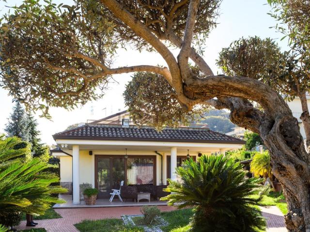 Casa in vendita a Pellezzano, Salerno