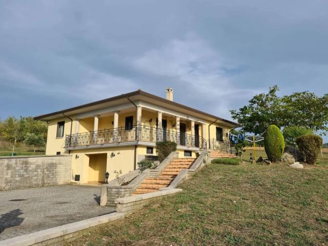 Casa in vendita a Gesualdo, Avellino