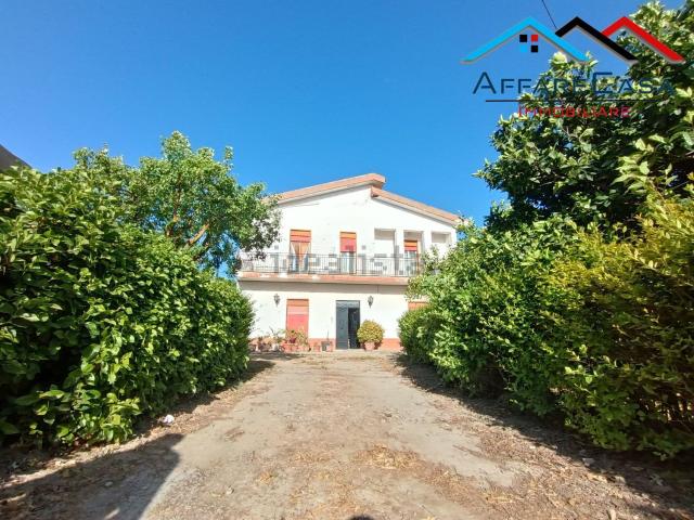 Casa in vendita a Caltanissetta, Sicilia