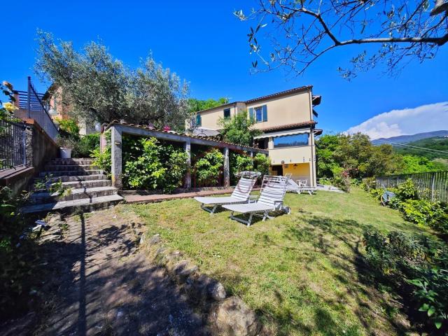 Casa in vendita a Sarzana, Liguria